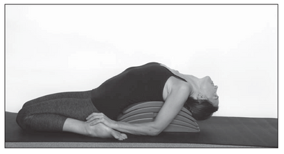 Five of our favorite asanas with the Backbridge.